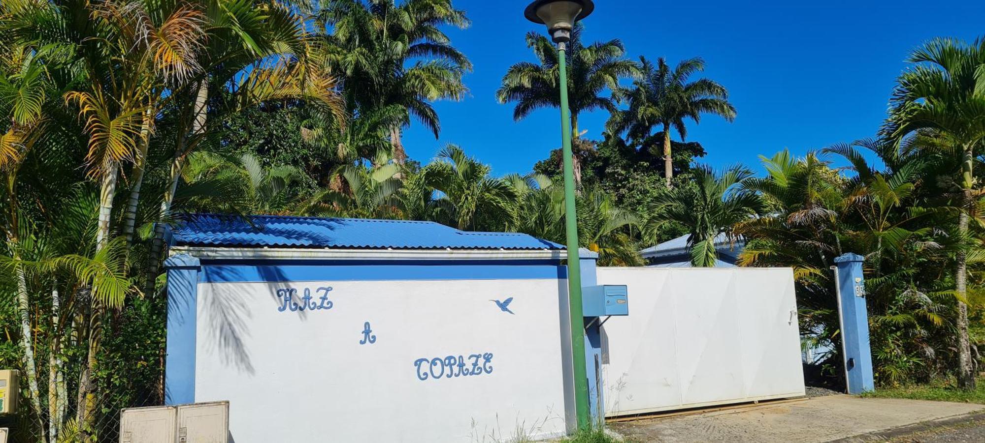 Gite Kaz A Topaze, Piscine, Jardin Tropical Sainte-Rose Bagian luar foto