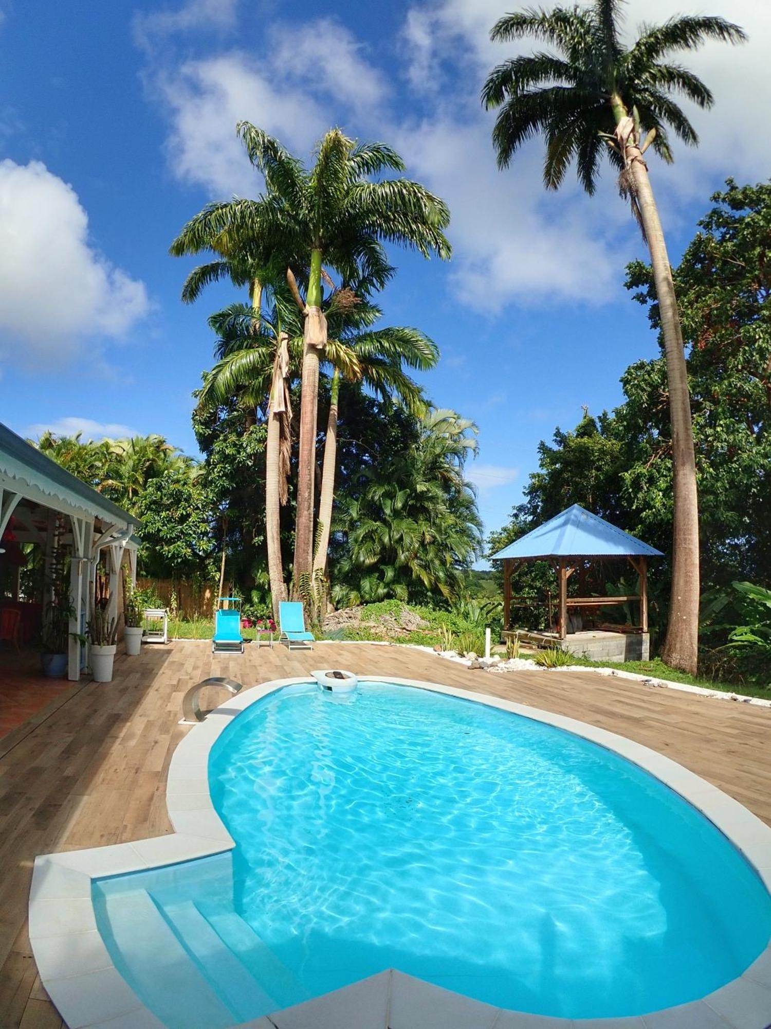 Gite Kaz A Topaze, Piscine, Jardin Tropical Sainte-Rose Bagian luar foto